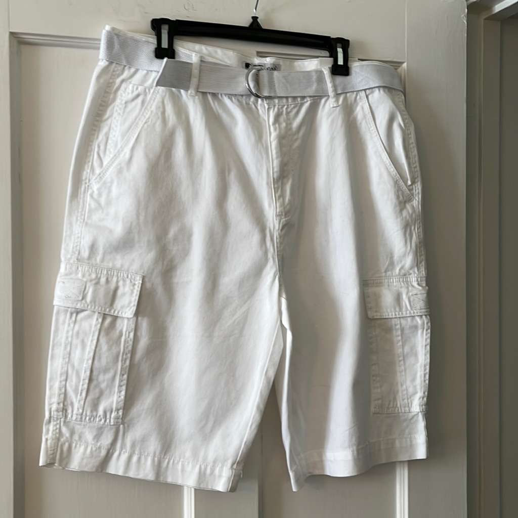 Men’s Brand New With Tags White Cargo Shorts